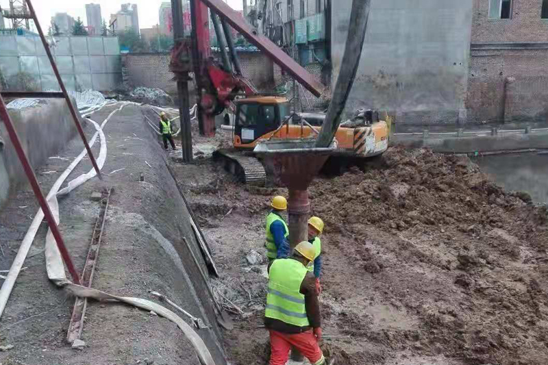 紅星美凱龍全球家居生活廣場BC偭基坑支護(hù)加固工程（搶險(xiǎn)加固，反壓土回填）