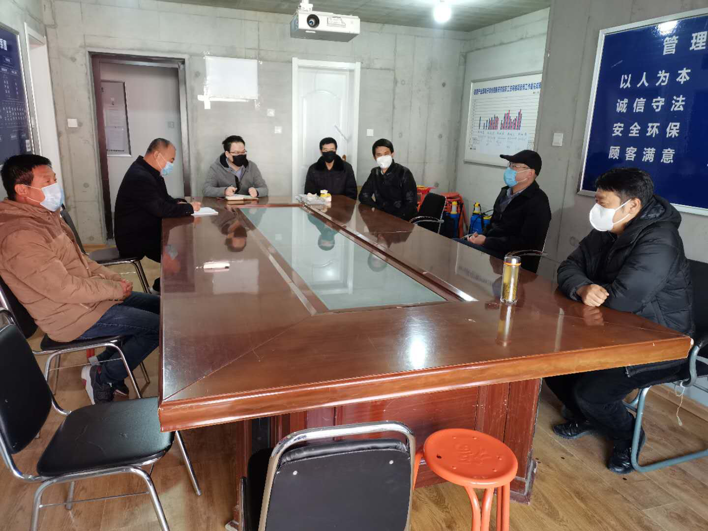 扎實做好疫情防控 積極推進復工復產