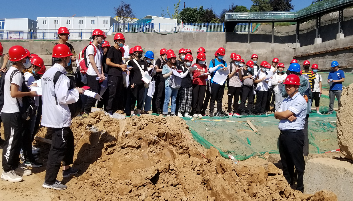 勘院菁英助力開學季 ——院技術菁英與西安科技大學聯(lián)動 赴生產一線現(xiàn)場講解授課